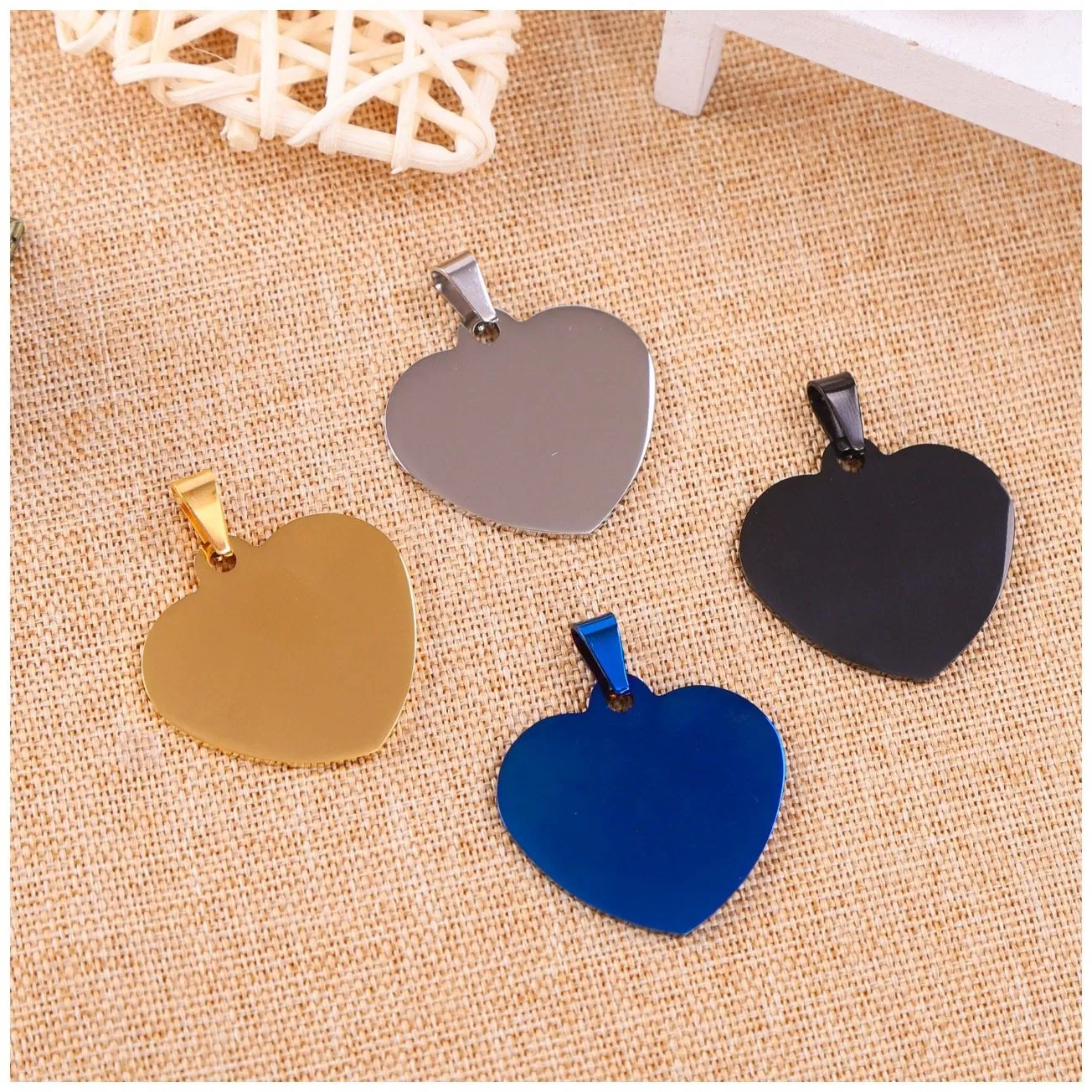 Hot Sale Fashion Stainless Steel Laser Print Heart Chain Pendant Necklace