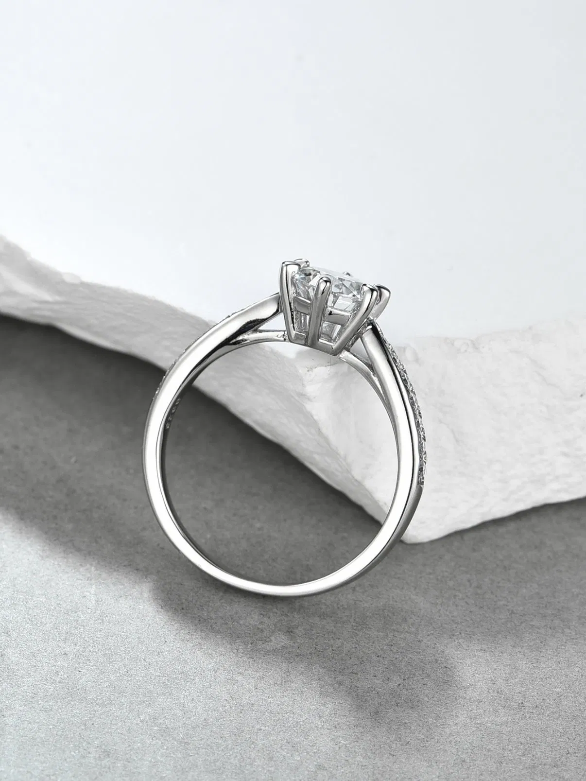 Solitaire Ring Platinum Plated Sterling Silver Engagement Ring Brilliant 1 CT Moissanite Stone Promise Diamond Ring