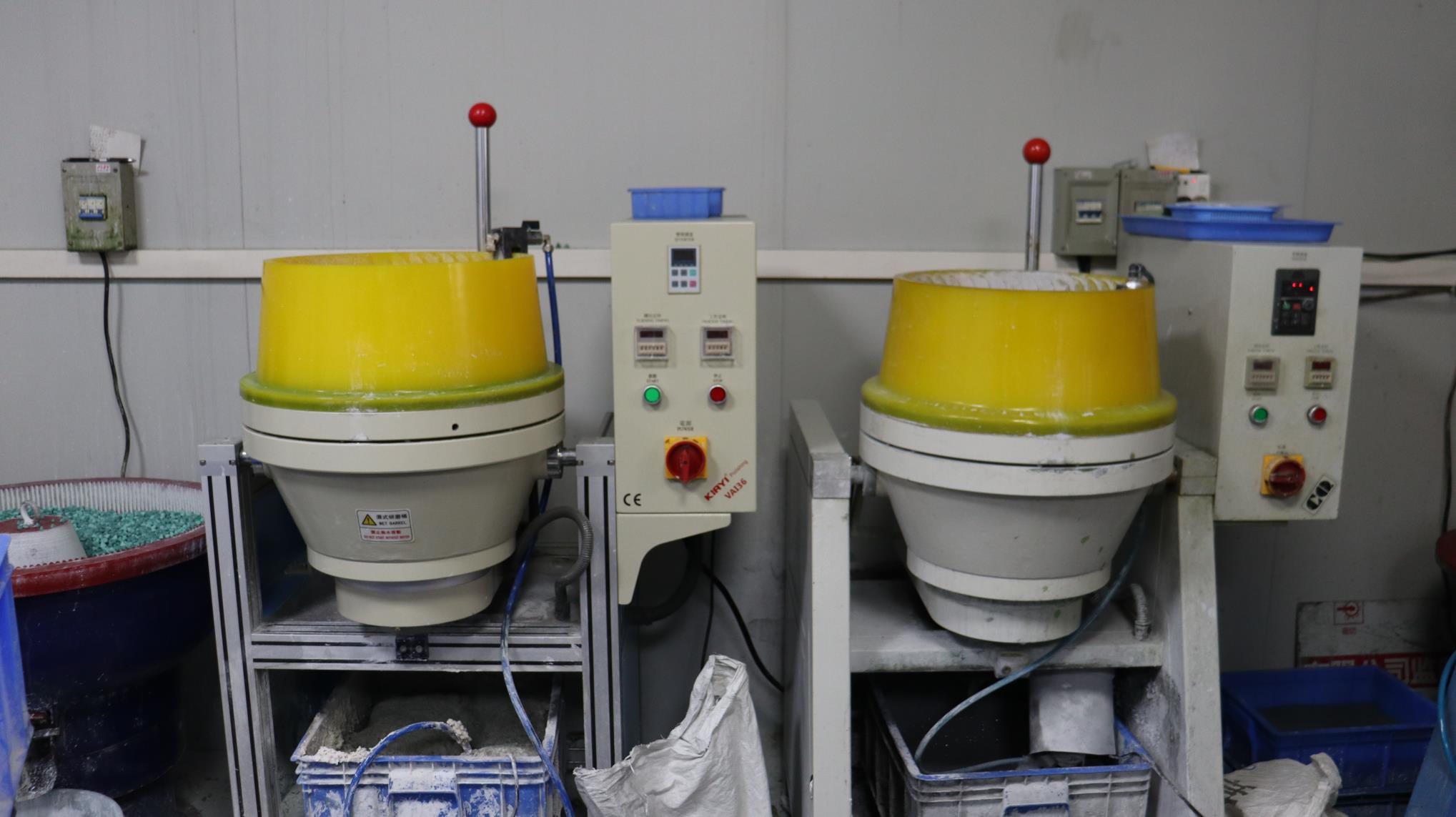 Grinder machine — industrial grinding equipment for jewelry surface finishing