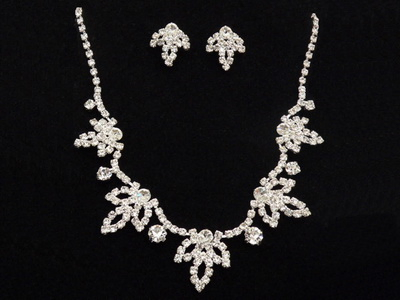 Luxury Fashion Pendant Bridal Pearl Chained Necklace Jewelry Sets Huge Diamonds