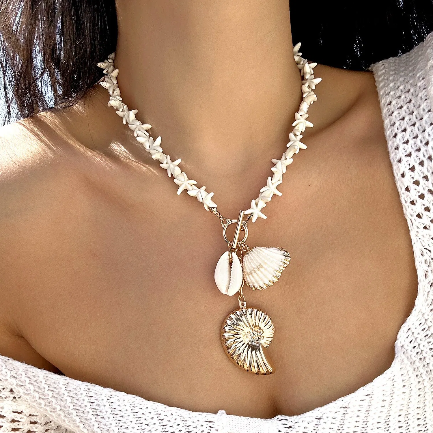 2025 New Bohemian Sea Star Shell Conch Pendant Necklace for Women's Style, Versatile, Fashionable, High End, Beach Accessories