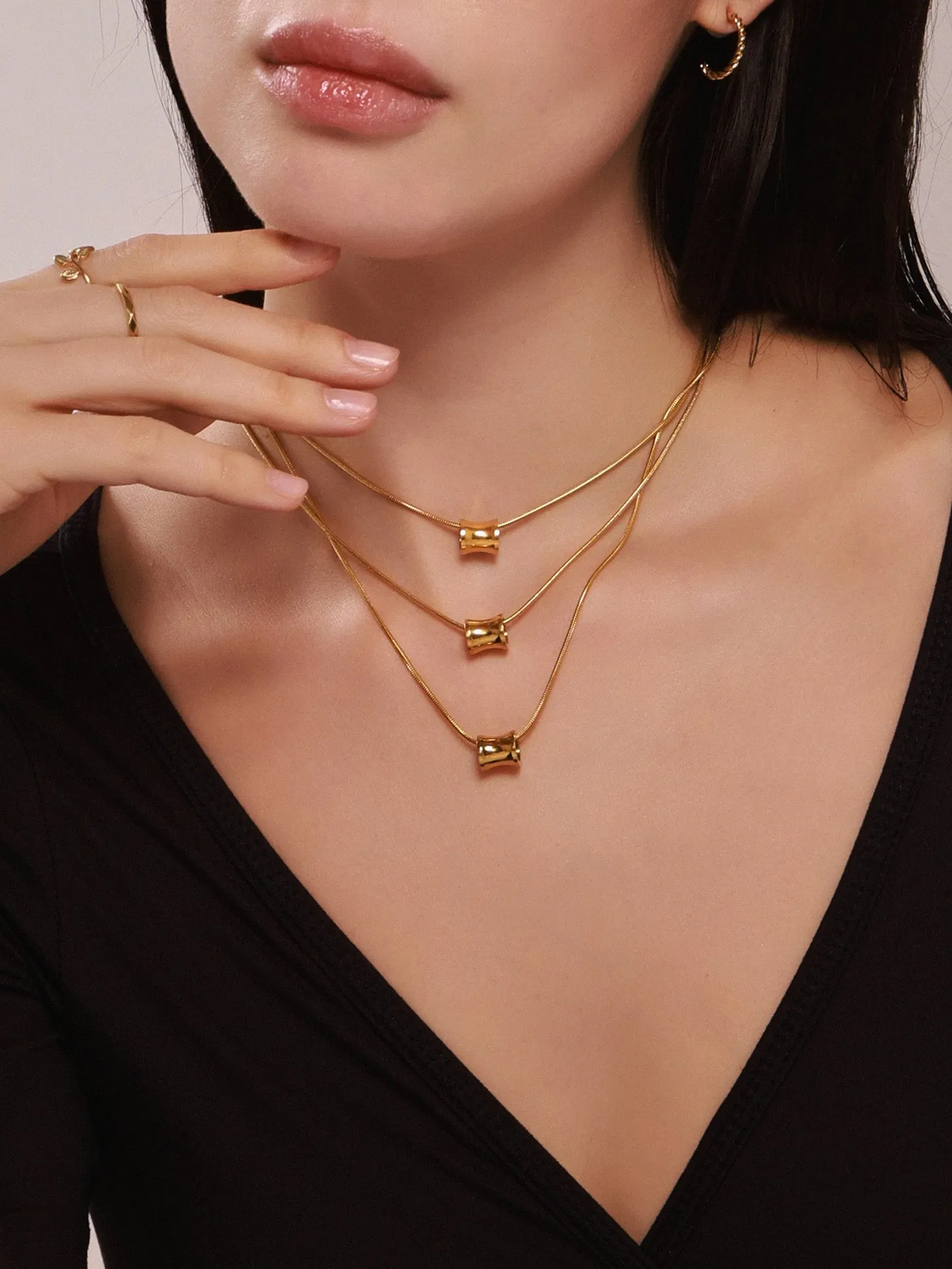 Simple Light Luxury Sense Small Waist Necklace Niche C Ins Titanium Steel Earrings Collar Chain Jewelry