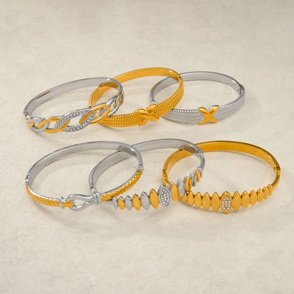 Luxury Jewelry Set Detail