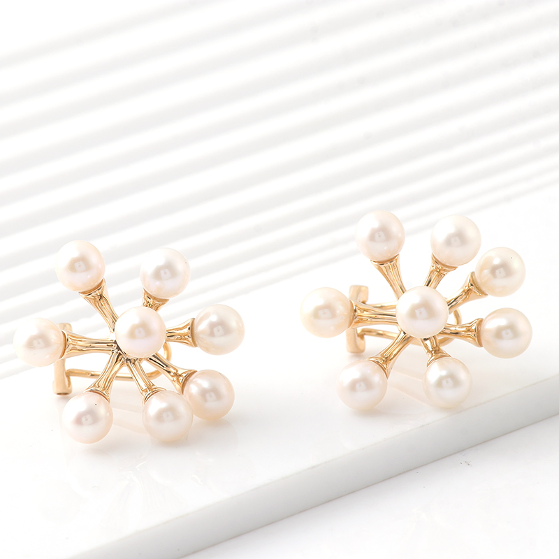 Luxury Pearl Stud Earrings Cluster Pearl Earrings 18K Yellow Gold Pearl Bridal Earrings Fine Quality Wedding Jewelry