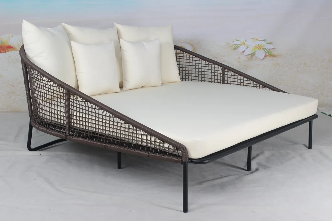 Outdoor Rattan Daybed