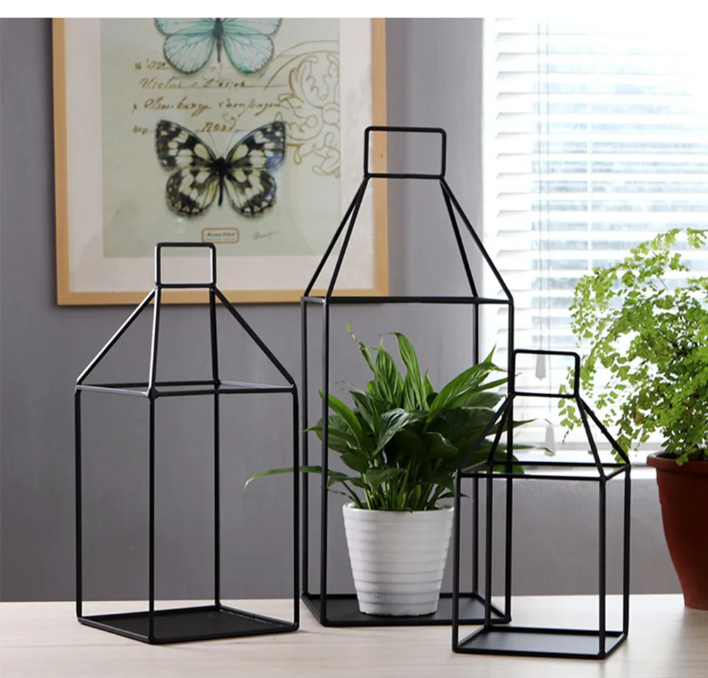 Iron Potting Stand Detail