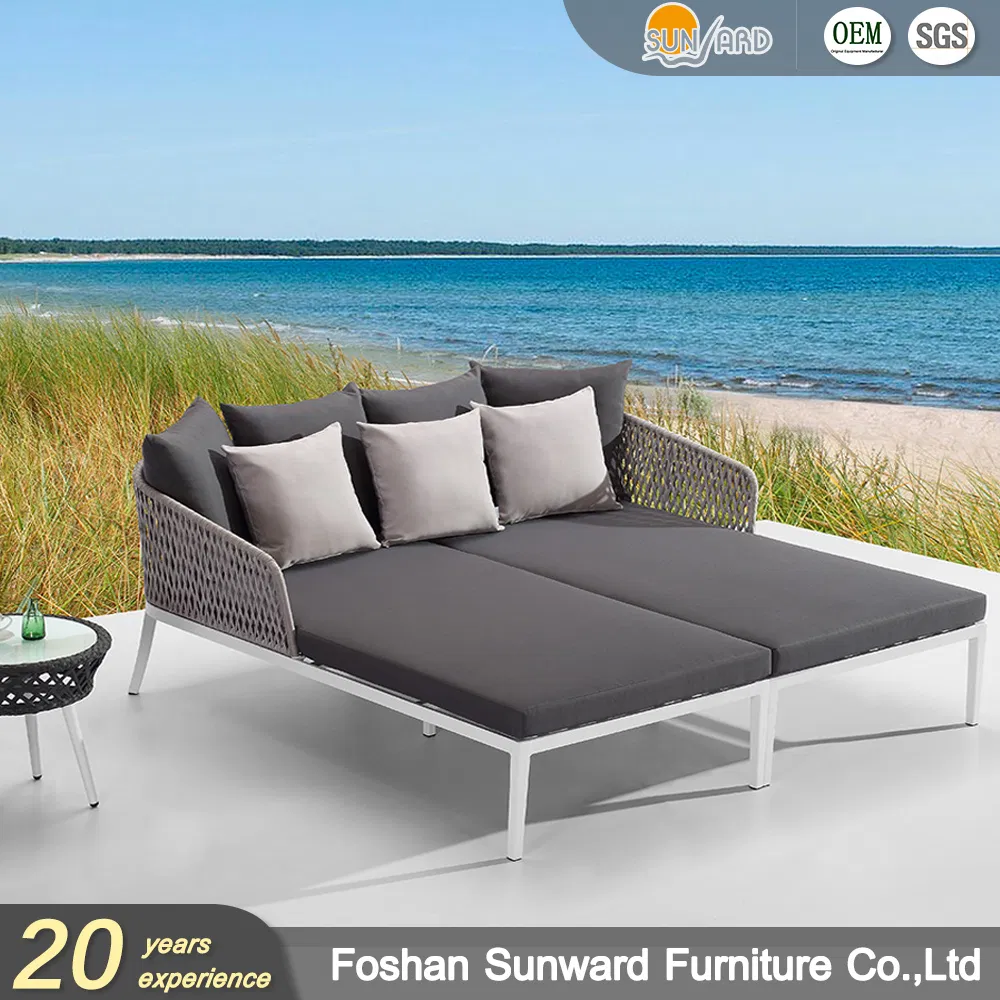 Outdoor Daybed Detail