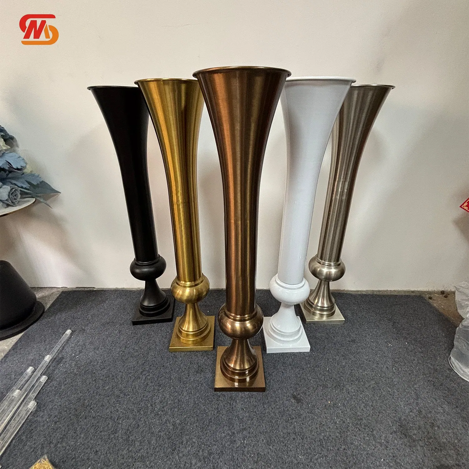 Smooth Colorful Metal Centerpieces Flower Stand Wedding Decoration Table Gold Flower Stand