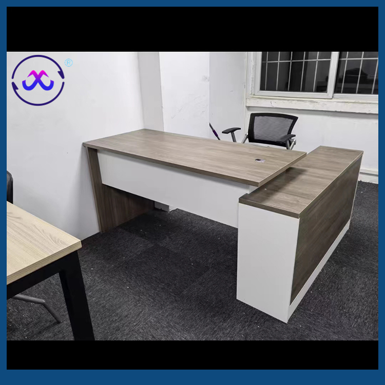 Sleek Modern Executive Office Desk - Premium Chinese Workstation