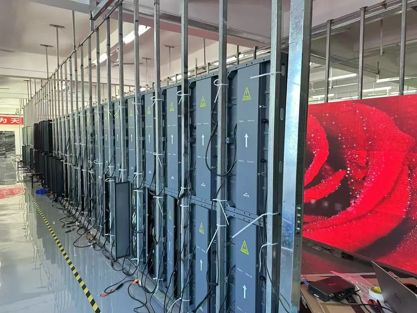 P3.91 Tile Screen Indoor Outdoor Full Color Shopping Mall Stage LED Floor Electronic Screen Interactive Game Tile Screen