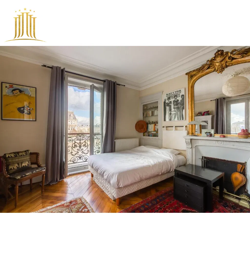 Chinese Classic European 5 Star Hotel Antique King Size Wooden Vintage Bedroom Wardrobe Designs Furniture 2022