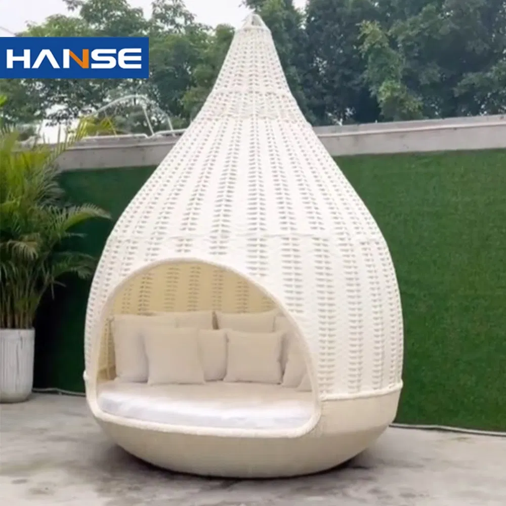 All Weather Hotel Pool Furniture Rattan Garden Furniture Round Beach Sunbed Wicker Outdoor Daybed