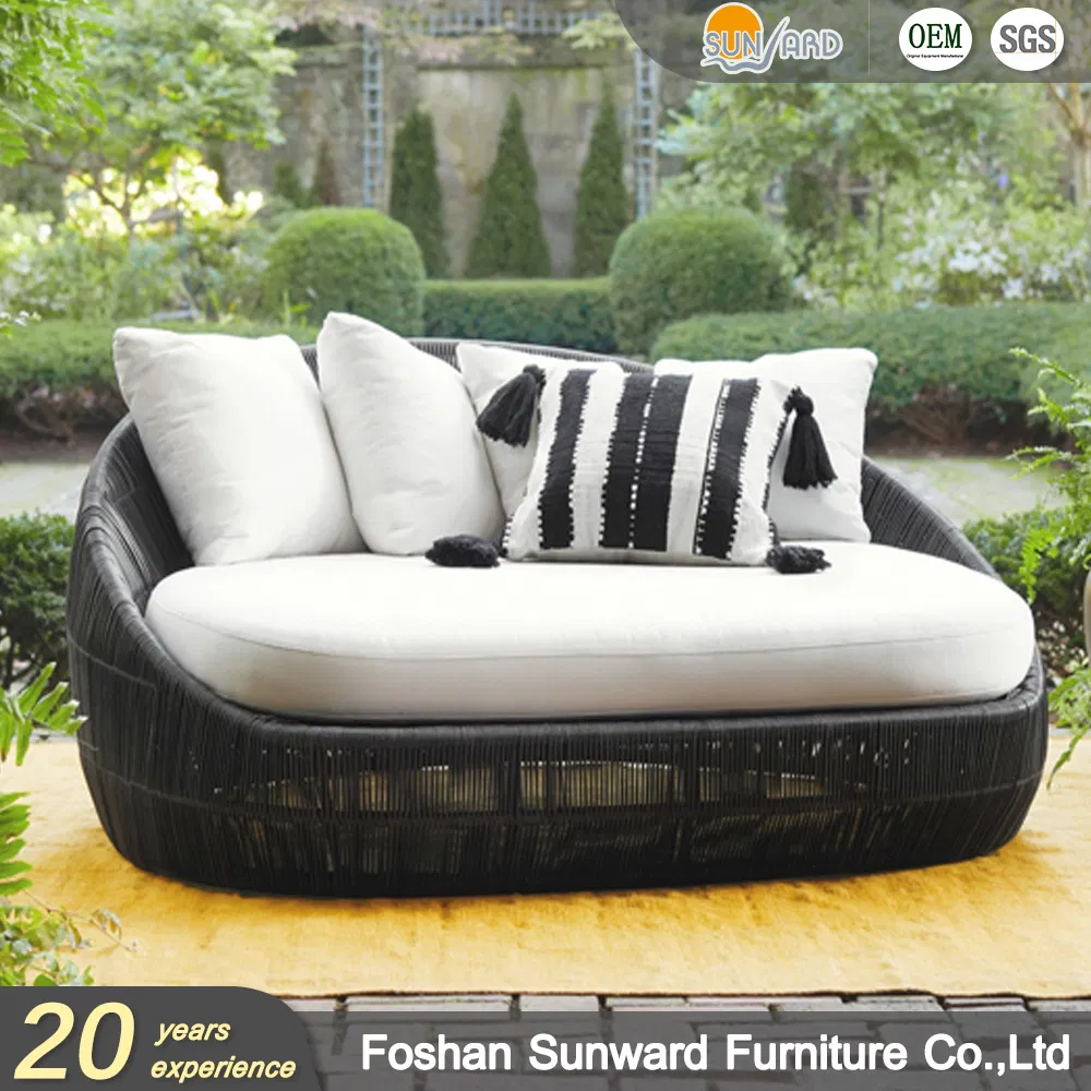 Modern Chinese Customized Handcraft Garden Hotel Home Resort Villa Project Outdoor UV Resistance Leisure Aluminum Weaving Polyester Rope Belt Round Daybeds
