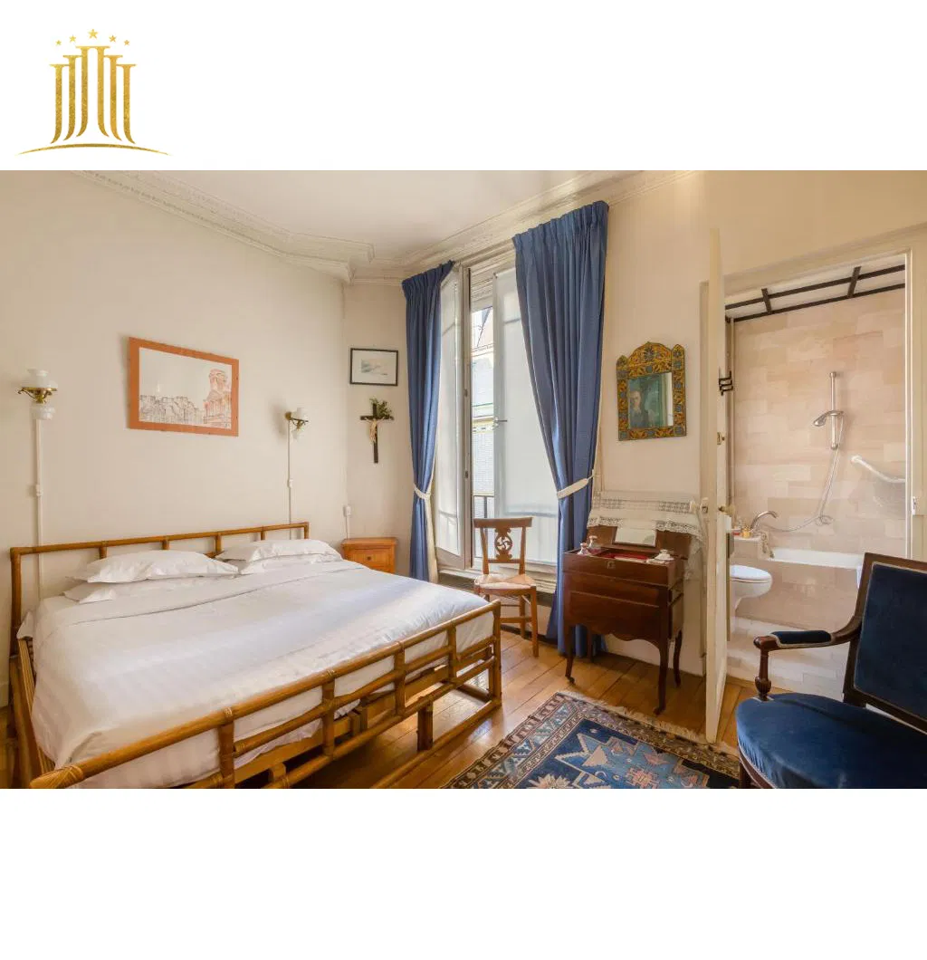 Chinese Classic European 5 Star Hotel Antique King Size Wooden Vintage Bedroom Wardrobe Designs Furniture 2022