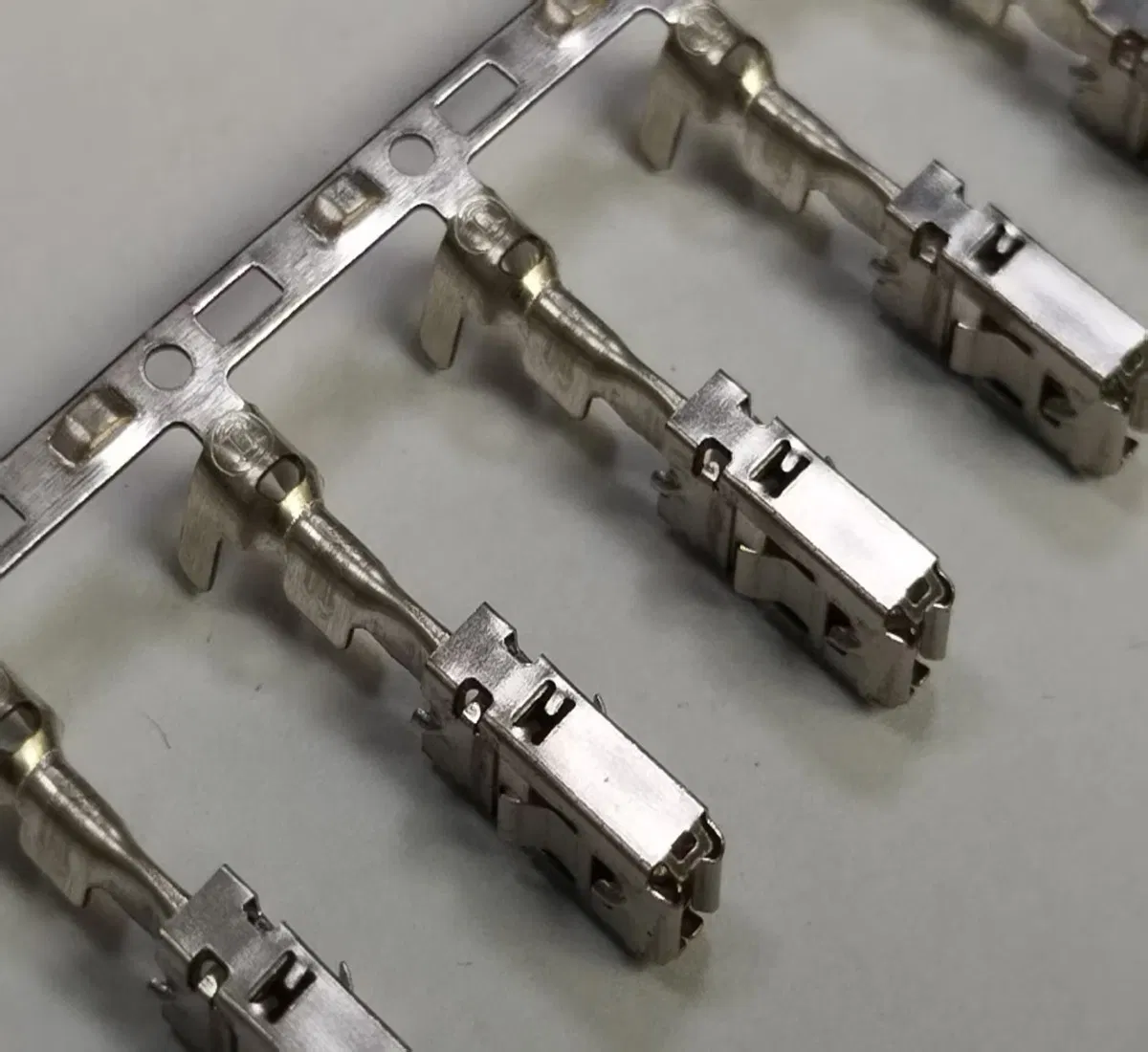 Spring Hook Female Terminal DJ621-D9.5 - Heavy Duty Automotive Wiring