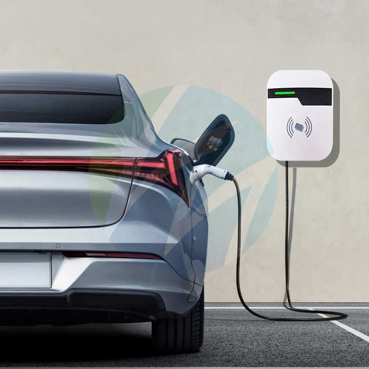 Electric Car Charger Home EV Charger Gbt Type2 Plug 16A 32A APP RFID Control China Manufacturer EV Pile 5m 7kw 11kw 22kw AC EV Charging Station