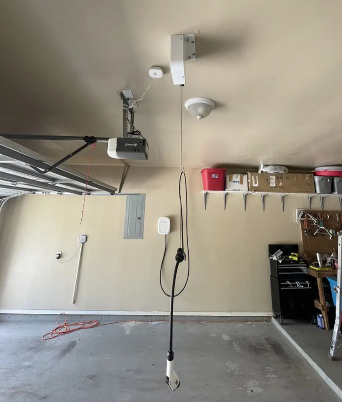 spring Load Cord Retractor Auto Stop Ratchet Lock Reel Fueling Gasoline Dispenser Hose Retractor for EV Charger Cable Management Finer Brand Cable Retractor