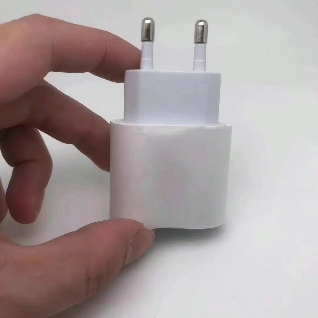 20W Pd Power Adapter Wall Charger with 14 Type-C Port UK Plug for Smart Phone Fast Charger for iPhone 13 12 11