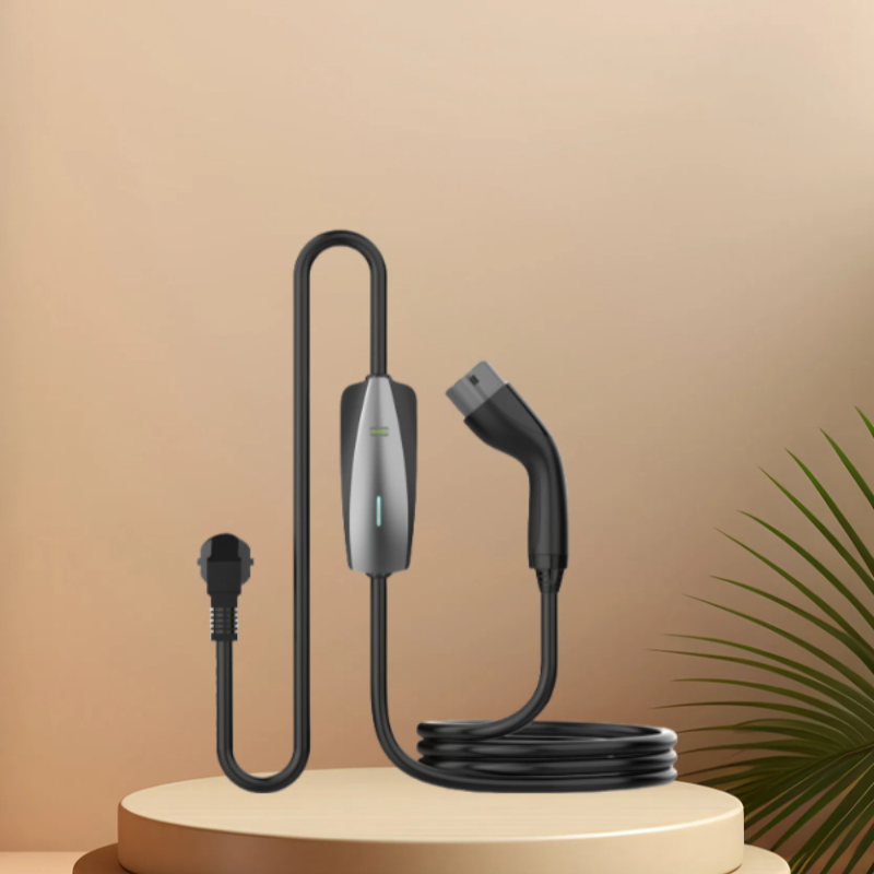 Guhe IP54 Portable EV Charger 3.5kw with UK/EU/Industrial Socket Stactic Contactor Single Phase Type 2.