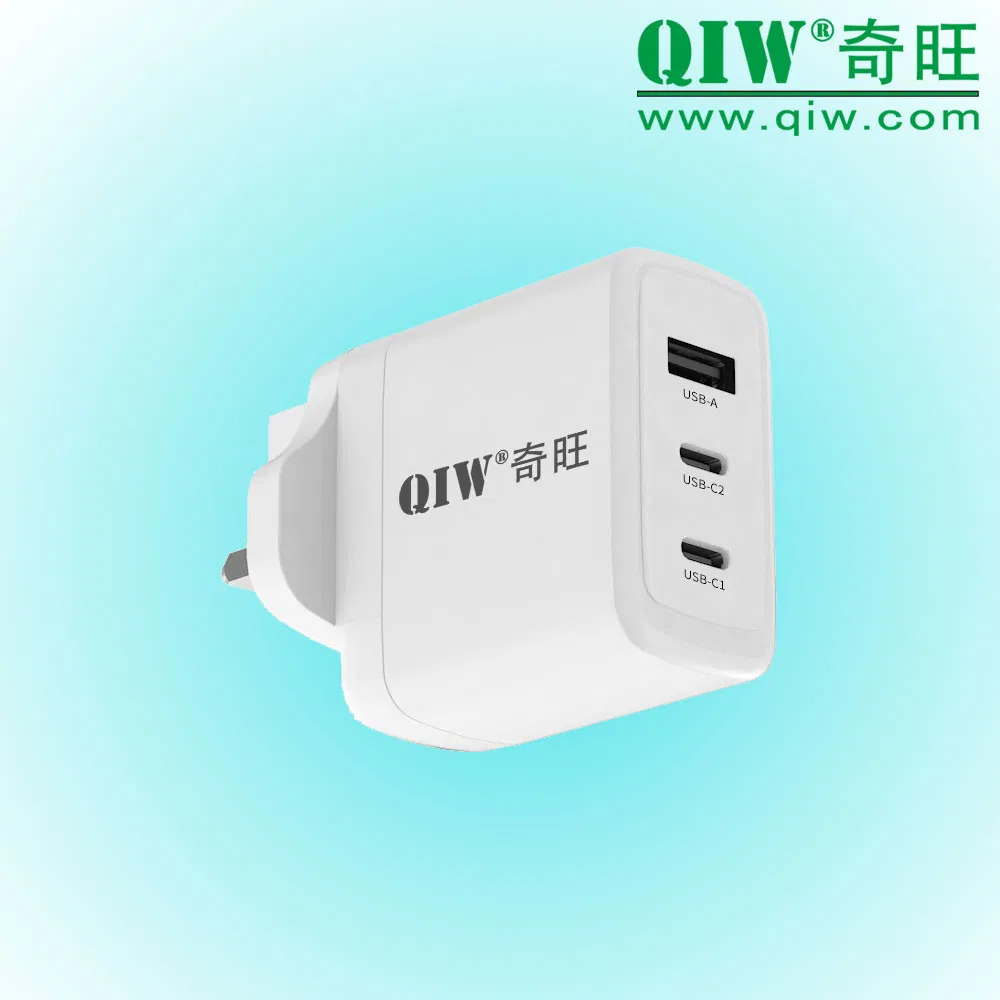 Qiw Laptop AC Adapter Ukca UK GaN 65W GaN Pd Charger Tablet Mobile Phone The United Kingdom Britain England USB Type C USB-C AC Power Adapter IEC BS En 62368-1