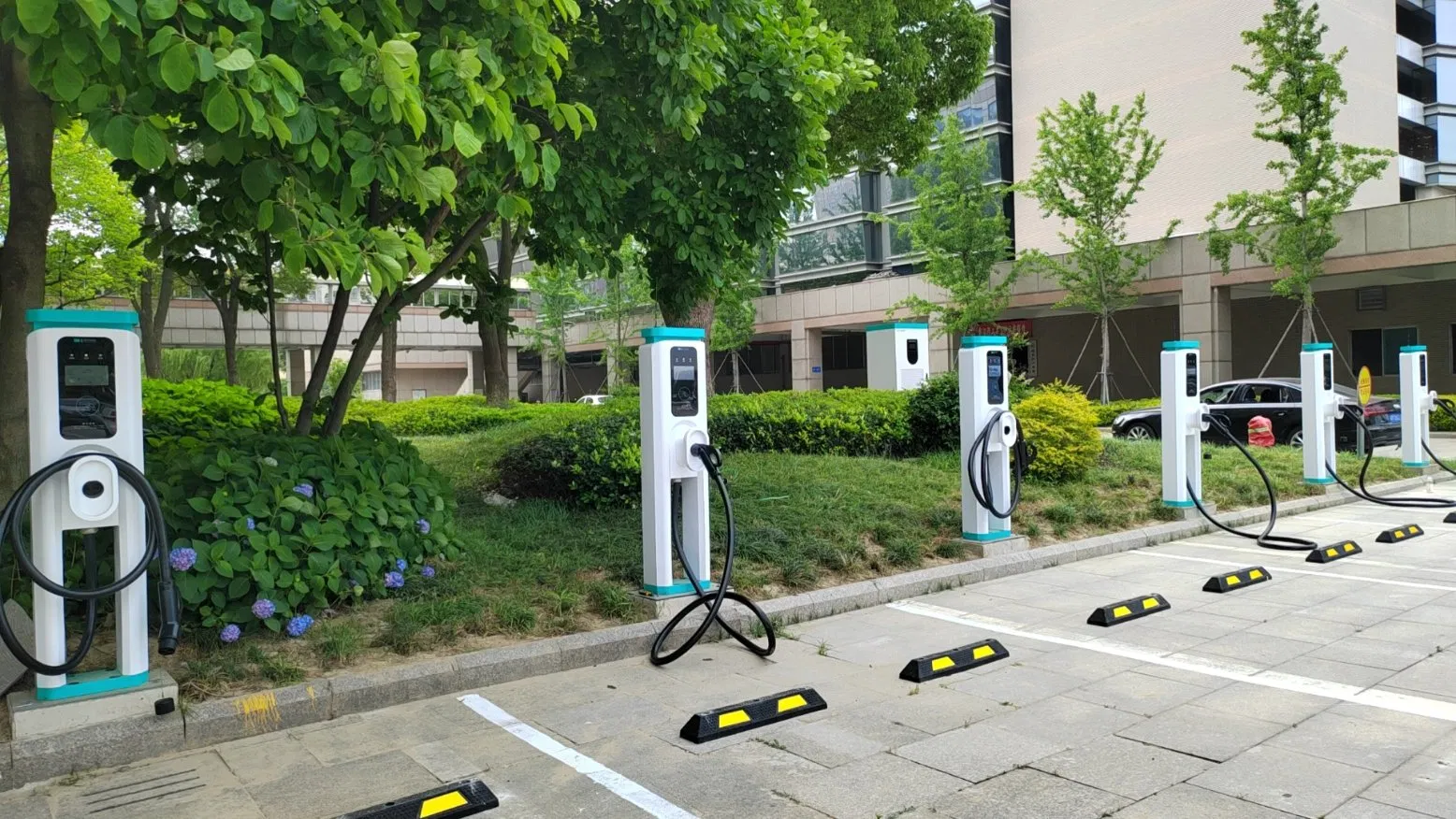 Level 3 Commercial Bidirectional Charger EV Fast Charging Stations 60kw 80kw 120kw 180kw 240kw 360kw DC Fast EV Car Charger Pile Station with RFID Ocpp