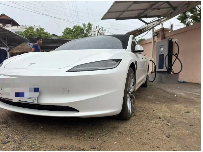 Suntree Hot Sale Floor Mounted EV Charger 30kw 40kw 60kw Level 3 Public Commercial EV Ultra DC Electric Fast Charging Station