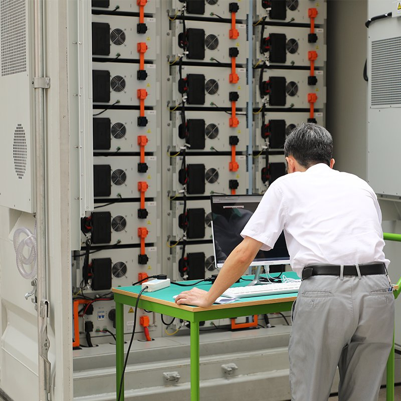 Advanced High-Capacity Energy Storage System for Smart Power Management