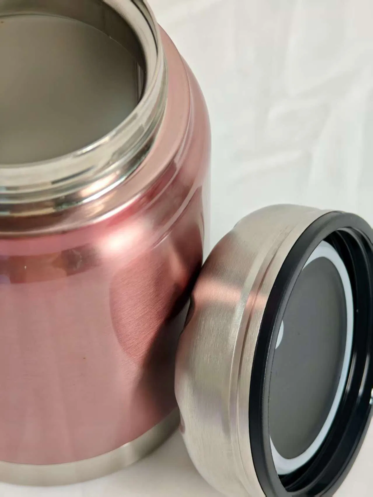 Leak-Proof Factory-Direct Trendy Stainless Steel Water Bottle for Daily Commute