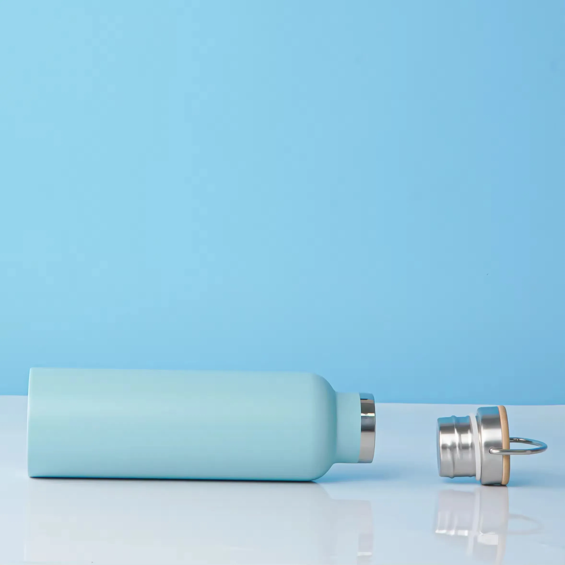 High Quality 750ml Double Wall Stainless Steel Sports Flask Narrow Mouth Vacuum Insulated Water Bottle Bamboo Lids Camping