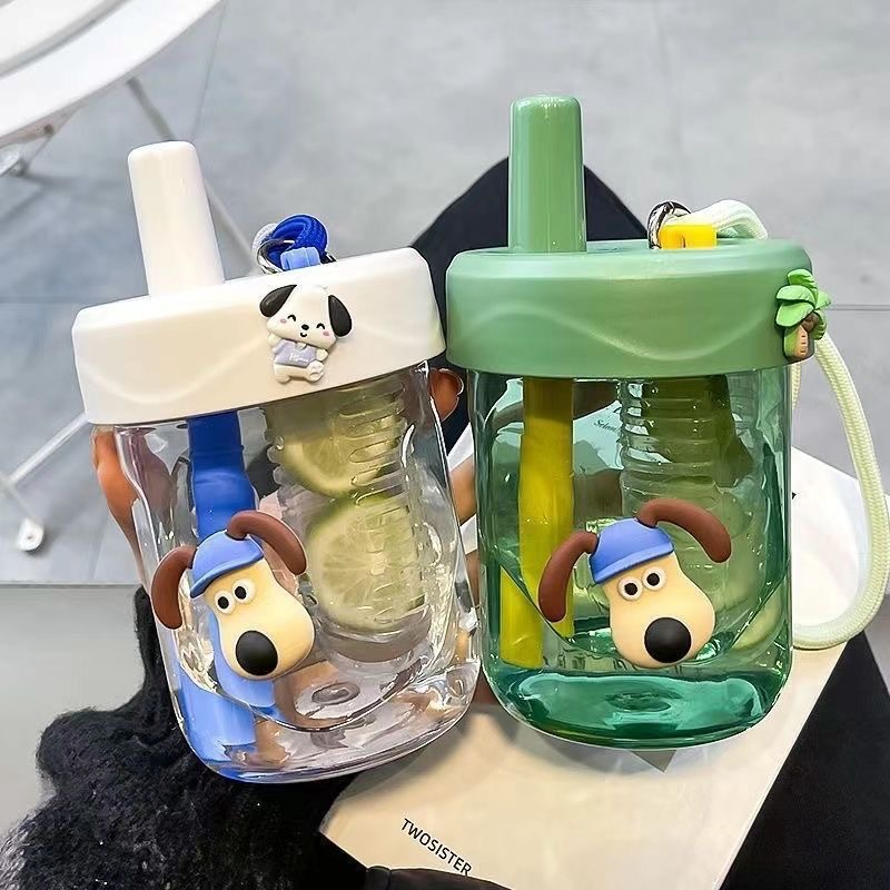Large Capacity Portable Cute Kid Children Plastic High Temperature Resistance Water Bottle