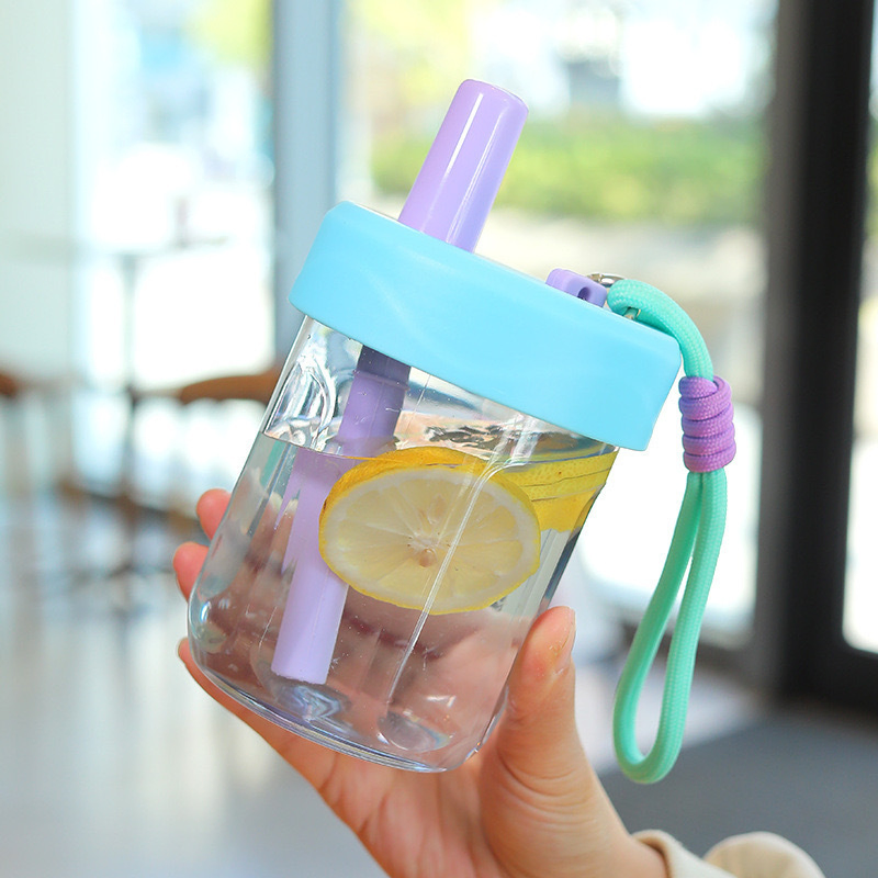 Large Capacity Portable Cute Kid Children Plastic High Temperature Resistance Water Bottle