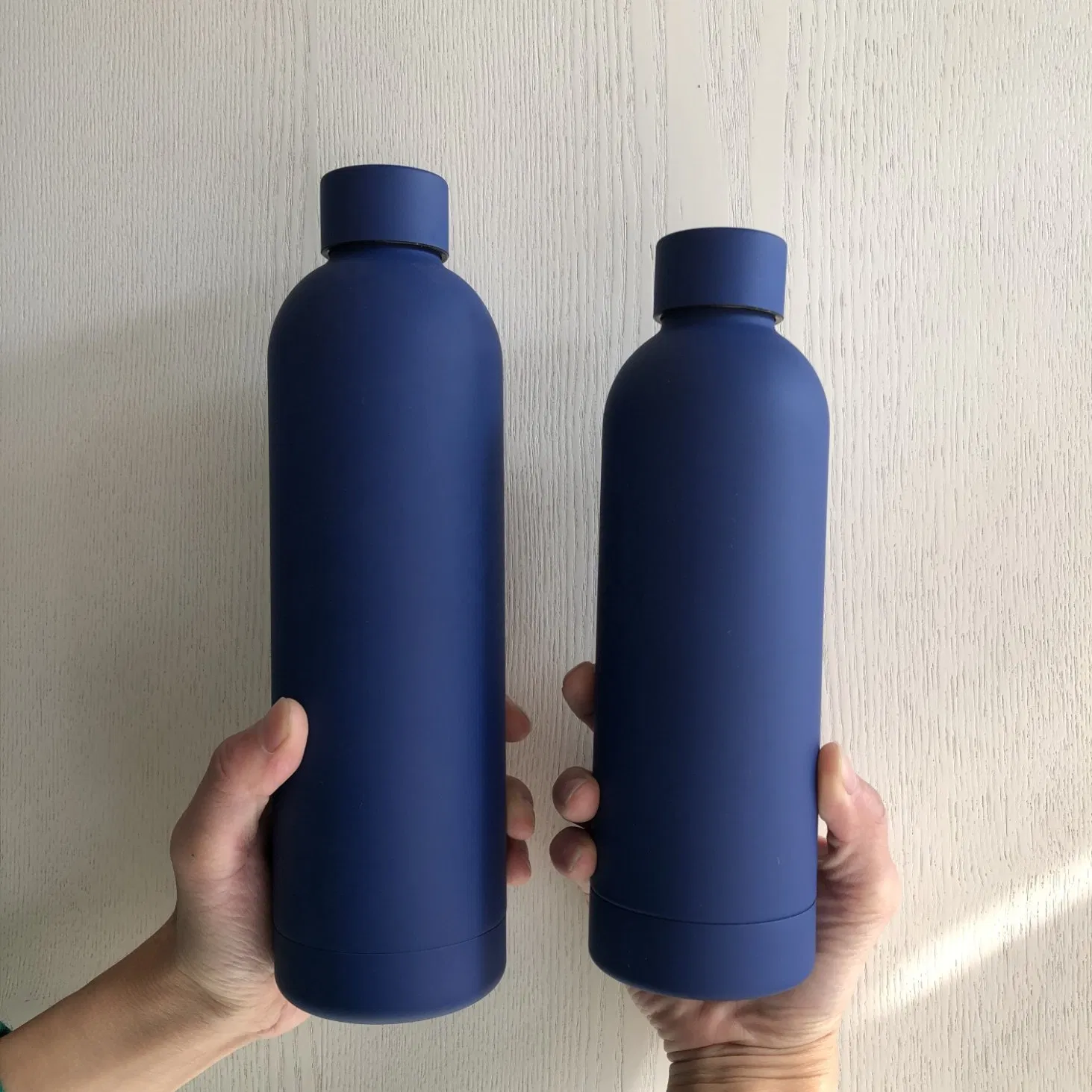 Top Selling Custom Colorful Double Wall Narrow Thermo Flask 750ml 500ml Stainless Steel Rubber Matte Paint Outdoor Small Mouth Drinking Water Bottle
