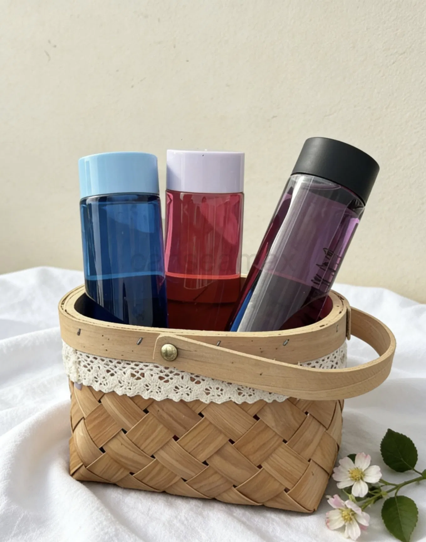 Reusable Plastic Drink Bottles - Dishwasher Safe, Ideal for Office &amp; Gym