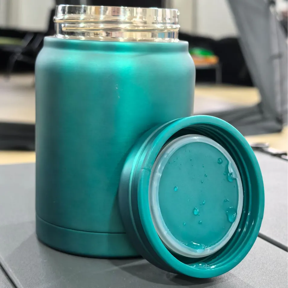 Insulated Cup Detail