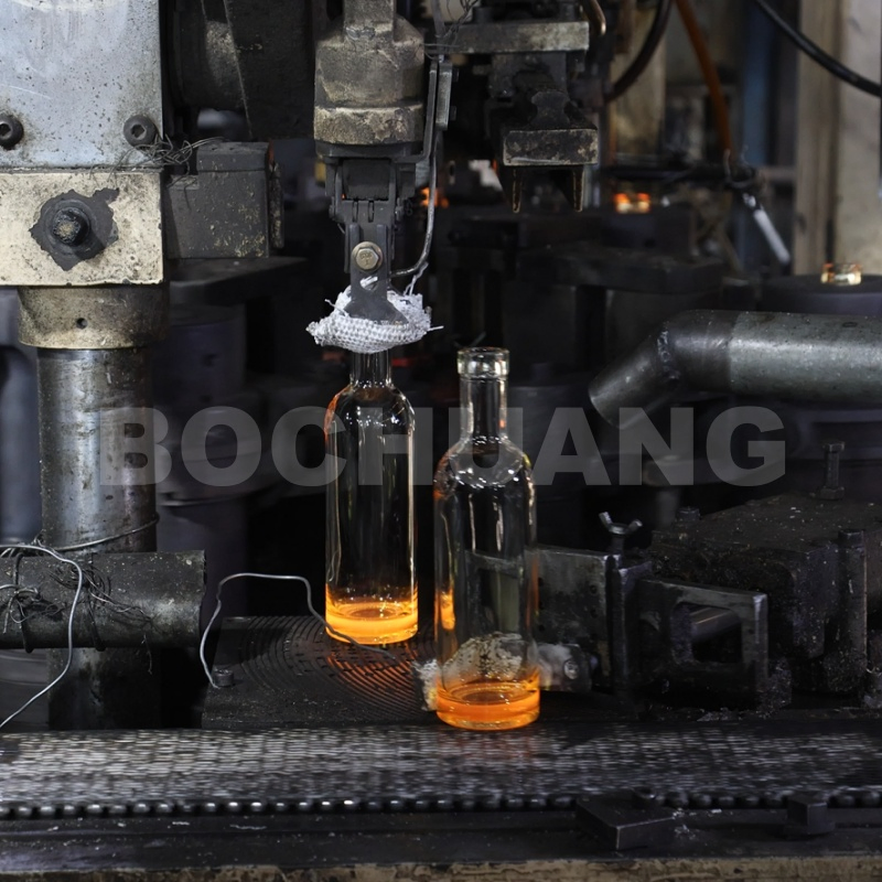 Best Price High-End Narrow Mouth Flint Smooth Empty Glass Bottle for Packing Spirits Wine Liquor Water Wine Oil