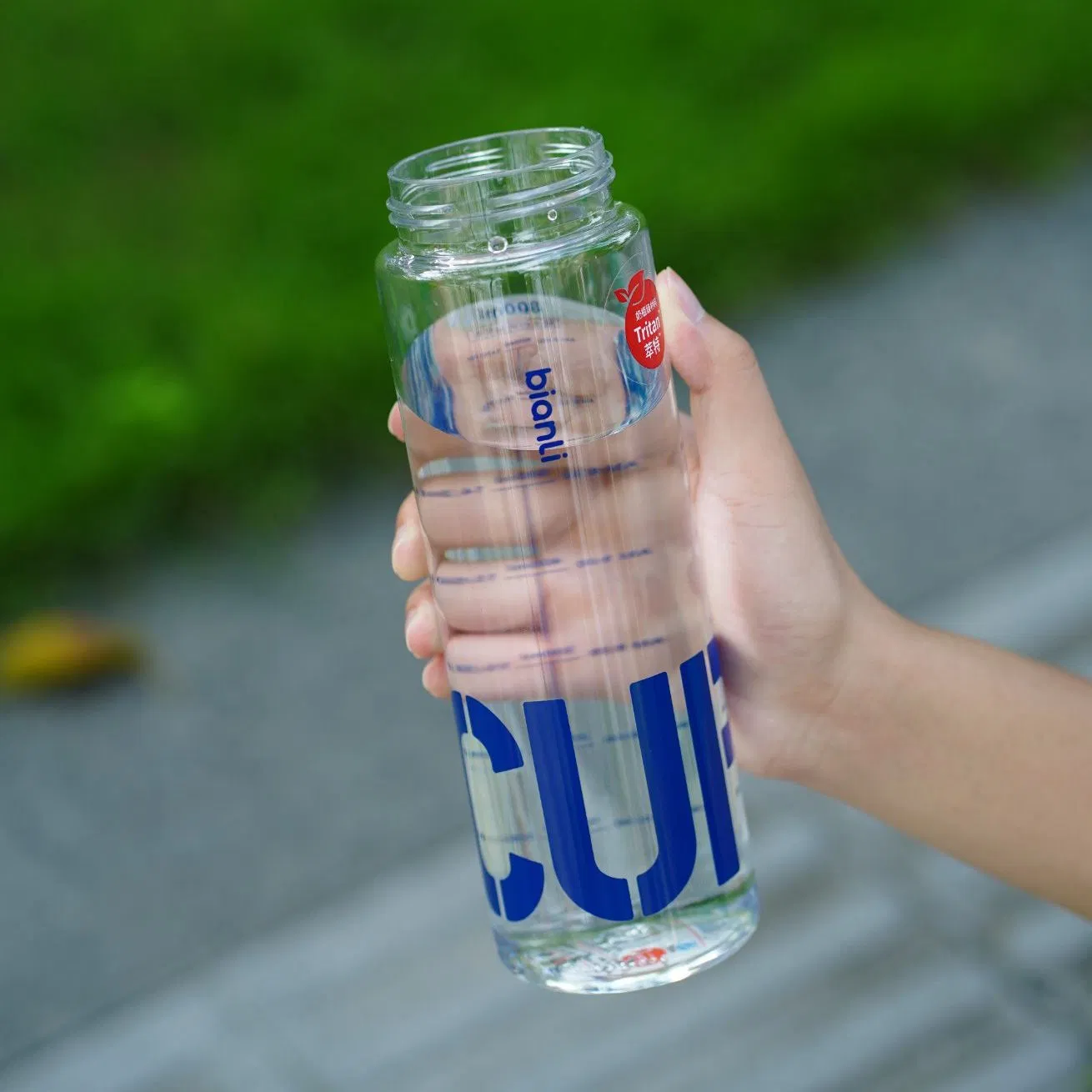 Custom Plastic Bottle 550ml Transparent Tritan Wide Mouth Water Bottle with No Handle Lid BPA Free