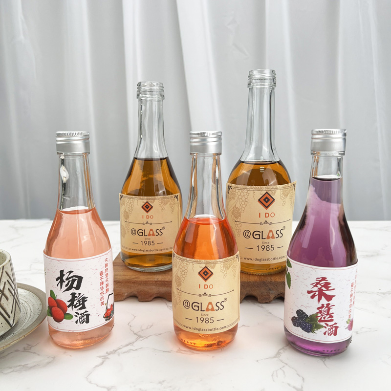 High Quality 300ml/500ml Liquor Glass Bottle Fruit Wine Bottle for Juice Beverage