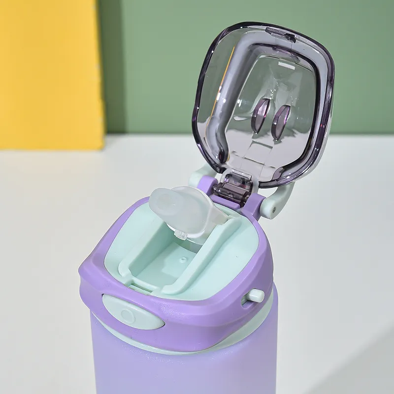 750ml Plastic Water Bottle with Flip Lid - 3