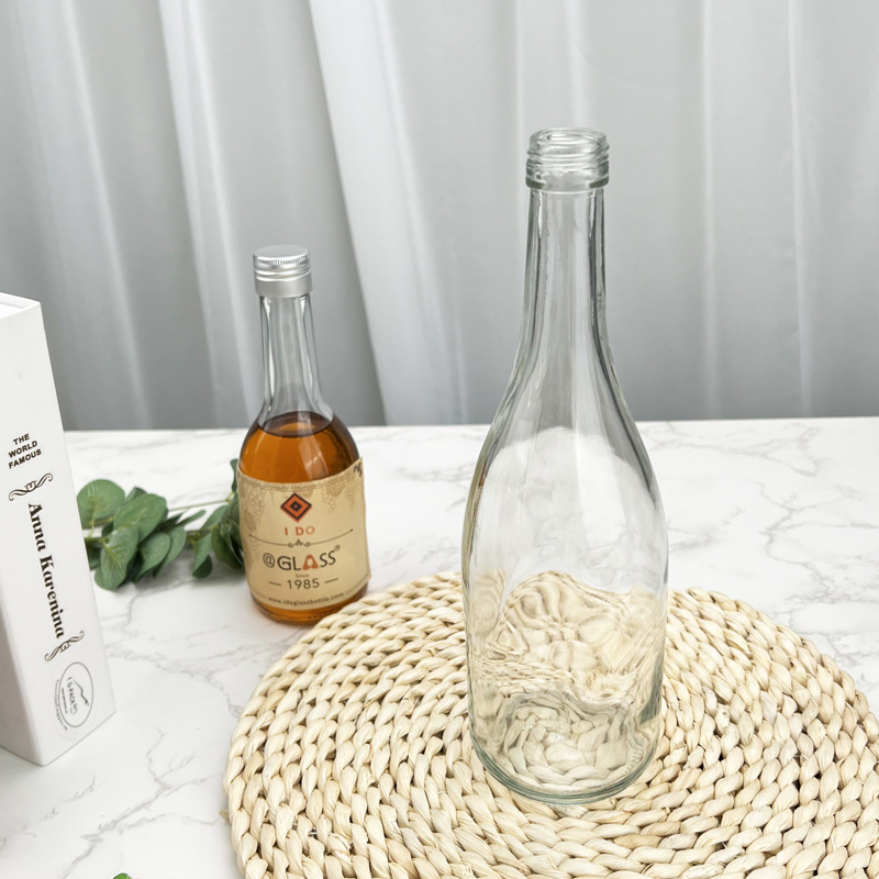 High Quality 300ml/500ml Liquor Glass Bottle Fruit Wine Bottle for Juice Beverage