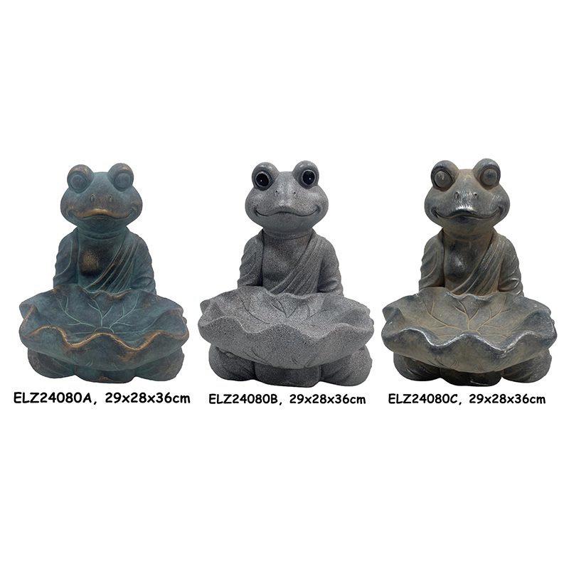 Garden Frog Decor Detail 1