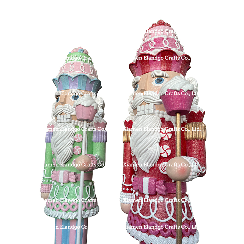 China Handmade Resin Sweetness Nutcrackers Christmas Decorations Seasonal Decor New Design Manufacturers, Factories