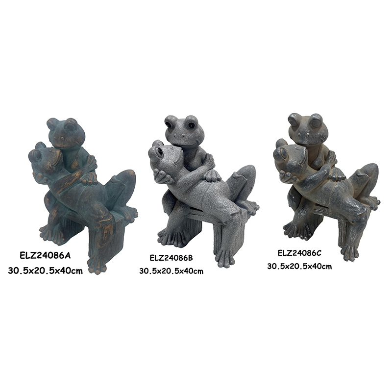 Frog Couple Statue