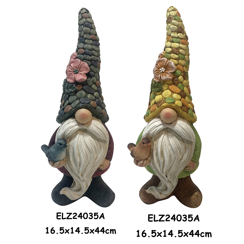 China Whimsical Garden Decor Enchanting Gnomes Statues Handcrafted Fiber Clay Gnomes with Colorful Hats Factory, Factories
