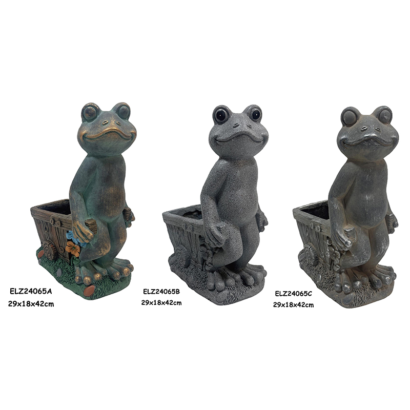 Frog Statue Detail 1