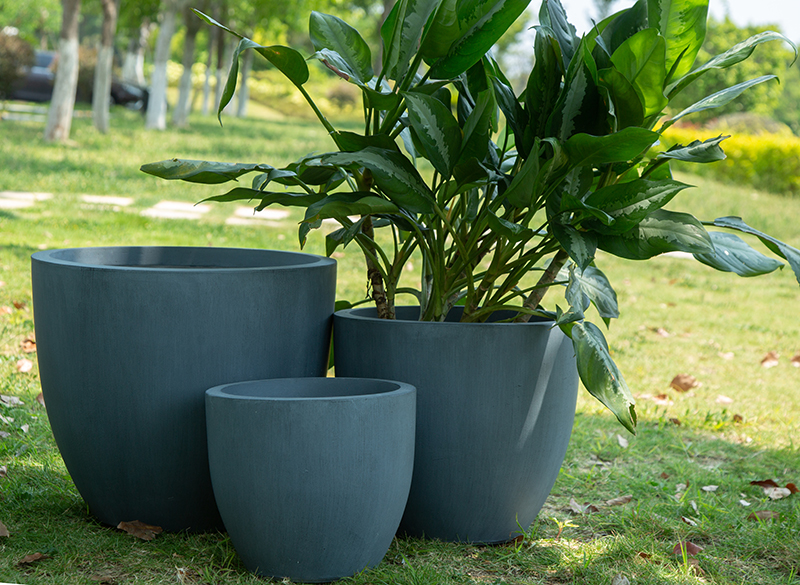 High-Quality Fiber Clay Light Weight Egg Shape Flowerpots Classic Garden Pottery Factories, Exporters
