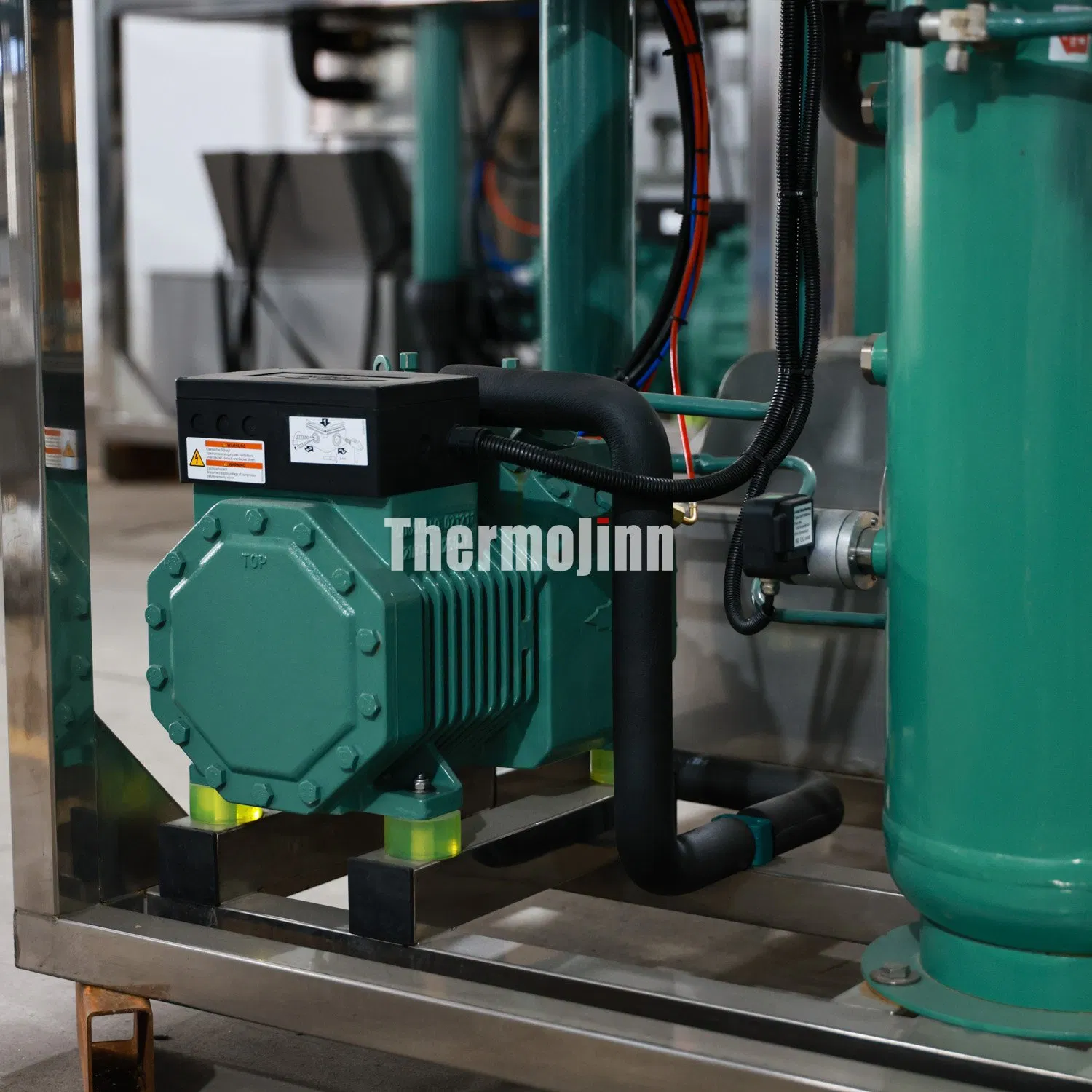 High-Output Tube Ice Equipment with Hot Gas Defrost Technology Ensuring Rapid Harvest Cycles and Energy Efficiency for Centralized Ice Distribution Centers