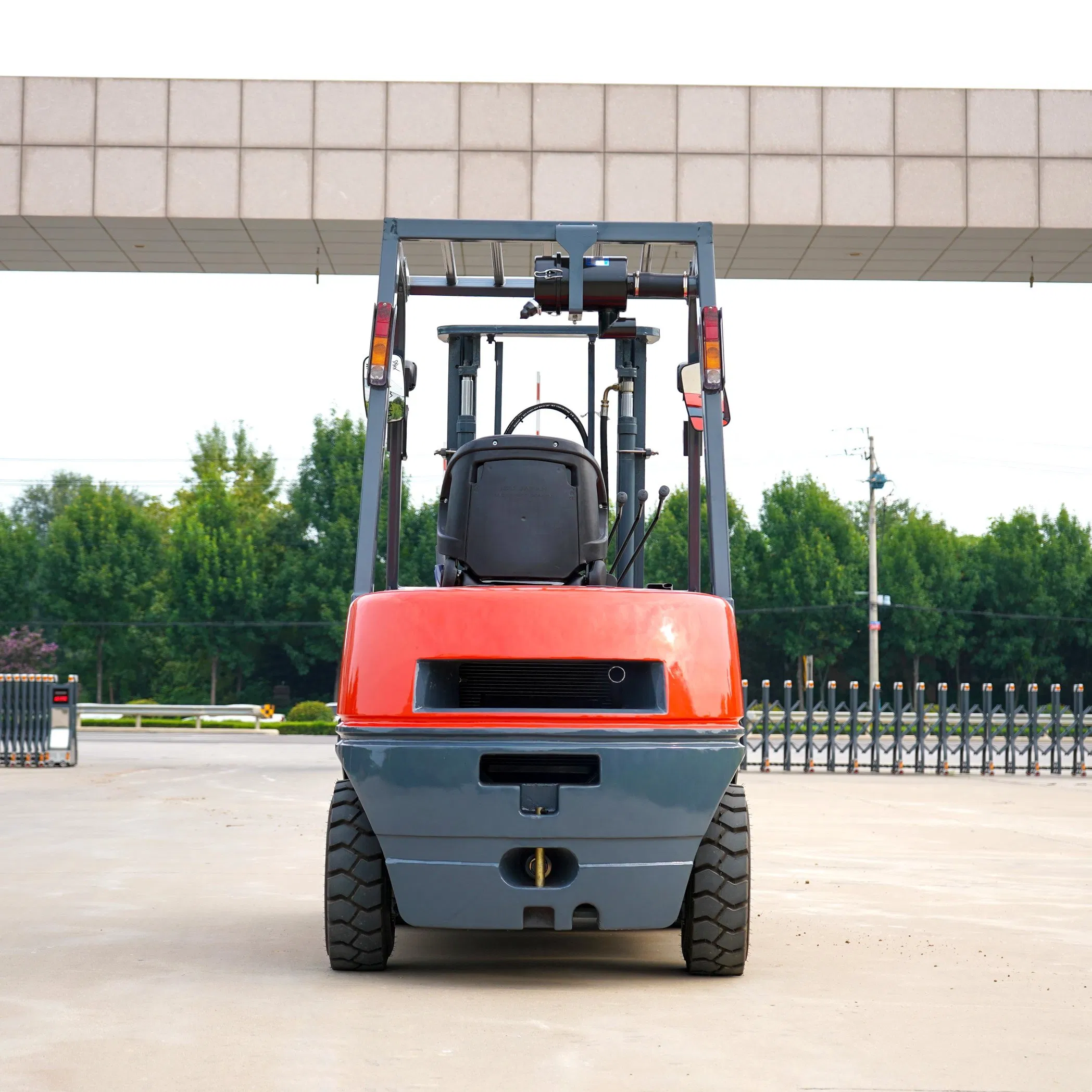 3 Tons 2 Tons Electric Forklift Warehouse Handling Cargo Equipment a Variety of Industries Use New Export Sales