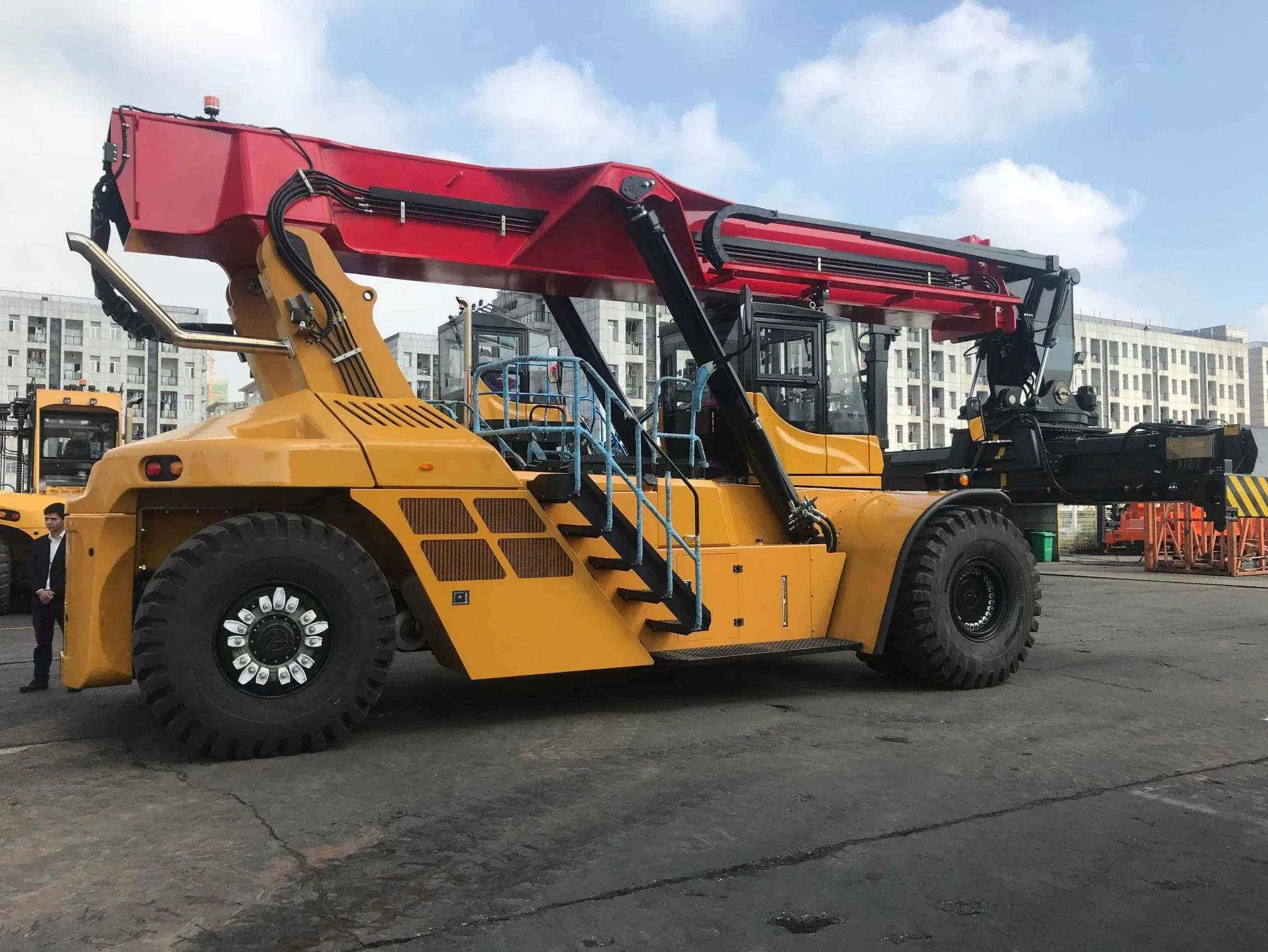 Srsc45 Advanced 45 Ton Reach Stacker Port Machinery Safety Features for Warehouse Construction