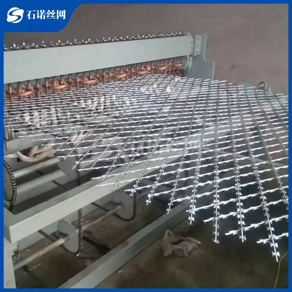 High Safety Automatic Razor Wire Mesh Welding Machine for Warehouse Security Isolation Fence