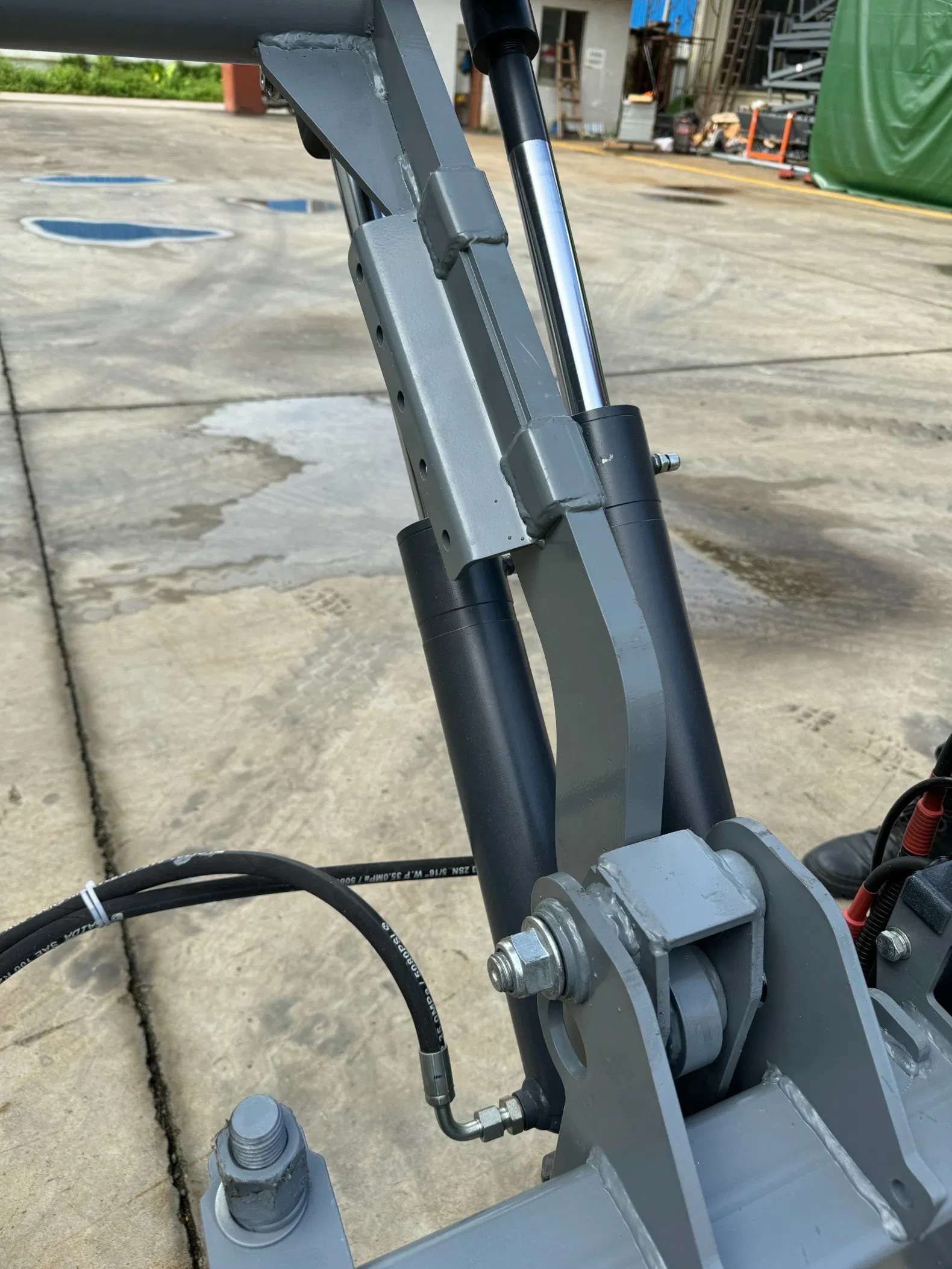 Maintenance-Free Tail Lift Cargo Truck Loading and Unloading Material Handling Equipment